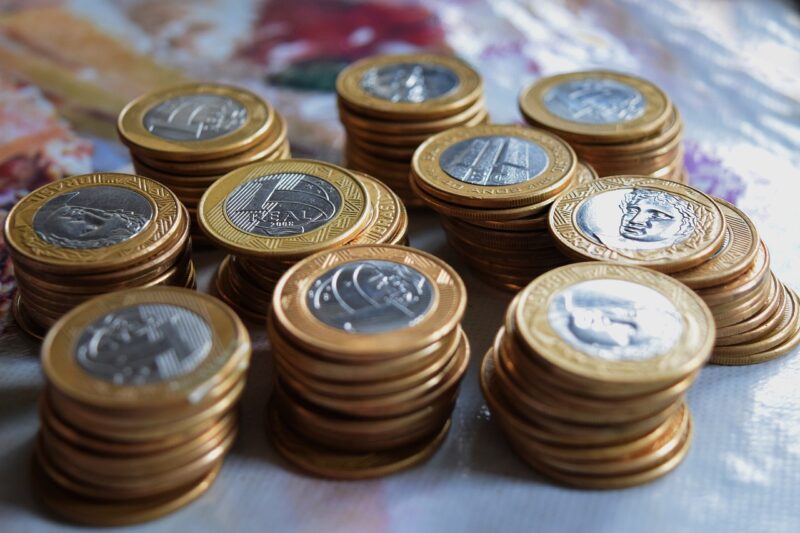 Salário mínimo deve subir dos atuais R$ 1.302 para R$ 1.320
